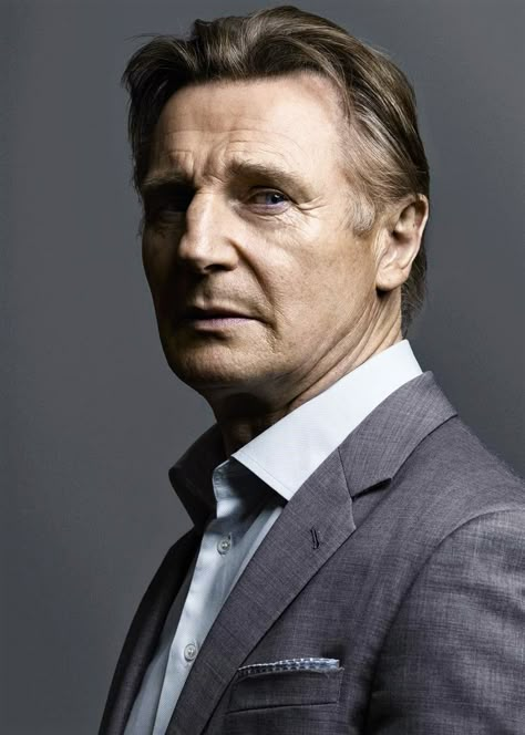 Liam Neeson Age and Height 2023 Pay Check, Stars D'hollywood, Action Hero, Hollywood Men, Hugh Grant, Liam Neeson, Business Portrait, Older Brother, Actrices Hollywood