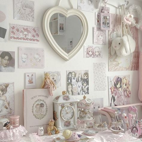 Coquette Desk, Dr Room, Pink House Interior, Moon Core, Pink Coquette Aesthetic, Princess Decor, Pink Core, Kawaii Bedroom, Dream Bedroom Inspiration