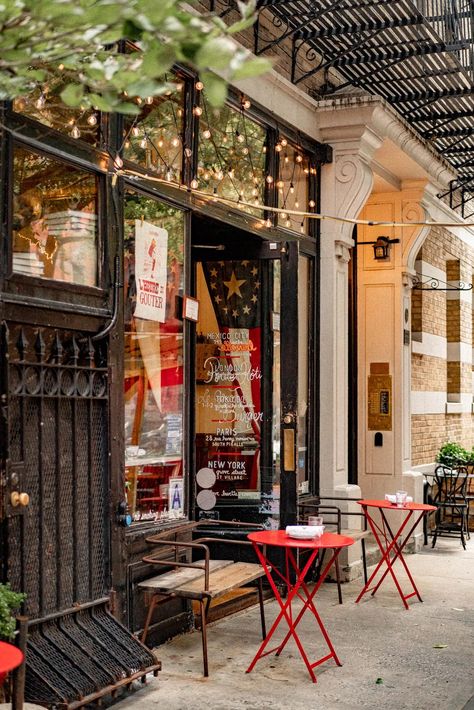 12 CHARMING Restaurants in GREENWICH Village Worth the Wait Greenwich Village Nyc, West Village Nyc, Nyc Guide, New York City Vacation, Nyc Park, Visiting Nyc, Park In New York, City Restaurants, New York City Travel