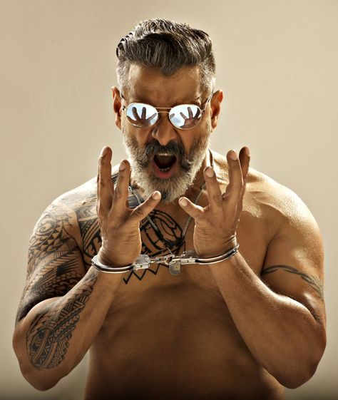 Actor Vikram Photos, Chiyan Vikram Wallpaper, Vikram Chiyaan, Chiyaan Vikram, Whatsapp Dp Images Hd, Ponniyin Selvan, Hipster Haircuts For Men, Hipster Haircut, Grey Beards