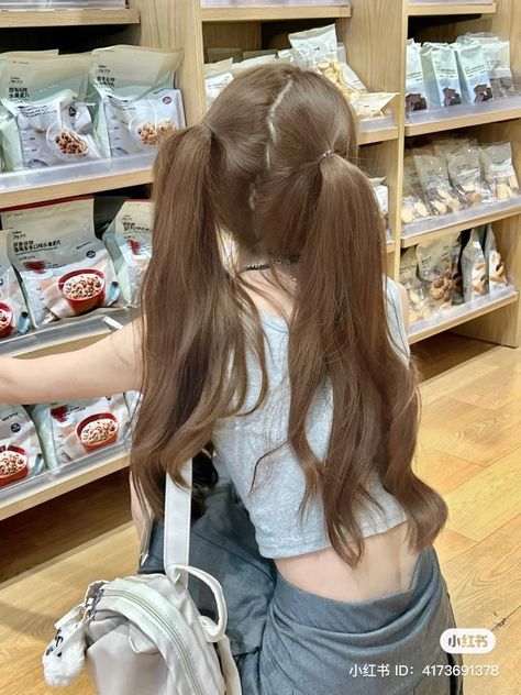 Inspo Poses, Hair Style Korea, Hair Color Streaks, Selfie Inspo, Long To Short Hair, Aesthetic Korean, Women Aesthetic, Hair Arrange, Pretty Hair Color