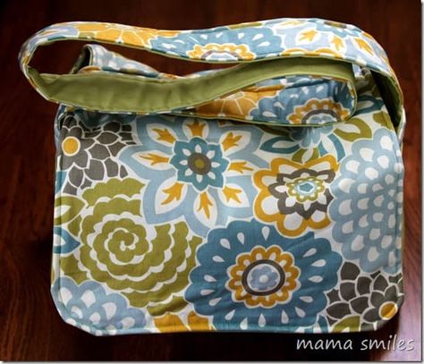 Sew Messenger Bag, Messenger Bag Sewing, Bag Sewing Tutorial, Messenger Bag Patterns, Diy Luggage, Bag Sewing Pattern, Sewing Bags, Diy Bags, Bag Sewing