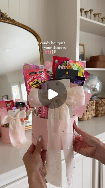 Diy Recital Gifts, Ballet Recital Bouquet Ideas, Dance Recital Gifts Diy Ideas, Dance Buddy Gifts Ideas, Dance Sister Gift Ideas, Diy Dance Gifts, Recital Gifts For Dancers, Dance Recital Gifts Diy, Ballet Recital Gifts