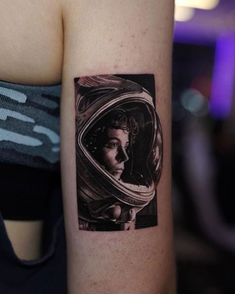 Ripley Tattoo, Alien Tattoo Xenomorph, Alien Ripley, Horror Movie Tattoos, Studio Images, L Tattoo, Movie Tattoo, Alien Tattoo, Aliens Movie