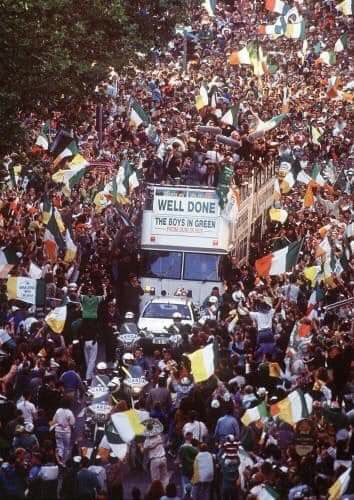 Half a million people in Dublin welcome home the Republic of Ireland football team after they reached the quarter-final of The World Cup in 1990. Republic Of Ireland Football, Ireland Football, Football Illustration, Celtic Culture, Irish Culture, Dublin City, Republic Of Ireland, Retro Football, Aston Villa