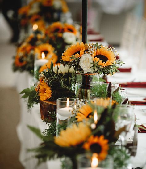 Sunflowers Wedding Centerpieces, Rustic Wedding Decor Autumn, Sunflowers White Roses, Sunflower Aesthetic Wedding, Fall Sunflower Weddings Wedding Table Decor, Sunflower Centerpiece Wedding, Sunflowers Table Decorations, Sunflower Table Decoration, Sunflower And White Rose Centerpiece