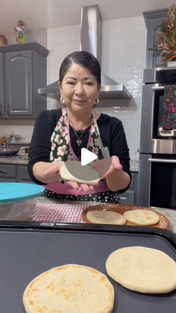 Gorditas Recipe Mexican Maseca, Gorditas Recipe Mexican Easy, Chicken Gorditas Recipe Mexican, How To Make Gorditas, Hispanic Food Recipes Easy, Mexican Gorditas Recipe, Easy Gorditas Recipe, Homemade Gorditas, Mexican Gorditas