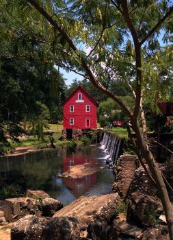 Old Red Mill (88 pieces) Senoia Georgia, Water Wheels, Country Photography, Georgia Country, Grist Mill, Small Town Life, Vacation Locations, Georgia Usa, Covered Bridges