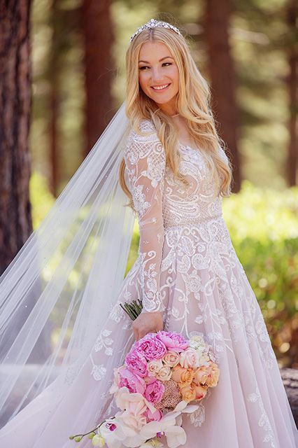 This bride killed it in THREE gowns on her wedding day! Hailey Paige Wedding Dresses, Hayley Paige Bridal, Hayley Paige Wedding, Hayley Paige Wedding Dress, Wedding Wardrobe, Hayley Paige, A Wedding Dress, Luxury Wedding Dress, White Bridal