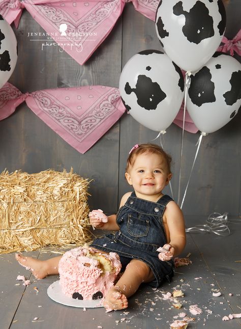 Miss L is one! – Santa Rosa Cake Smash Photographer » Jeneanne Ericsson Photography Cow Print Balloons, Piggy Cake, Unicorn Party Food, Mother Baby Photography, Daughter Photoshoot, Mother Daughter Photoshoot, Lalaloopsy Party, Hungry Caterpillar Party, Barnyard Party