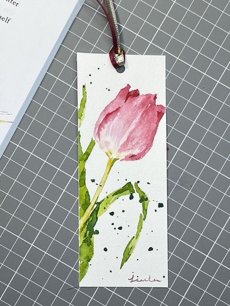 Tulip Bookmark, Learn Watercolor Painting, Watercolor Tulips, Learn Watercolor, Watercolor Paintings For Beginners, Watercolor Bookmarks, Diy Watercolor Painting, Watercolor Projects, Watercolor Paintings Easy