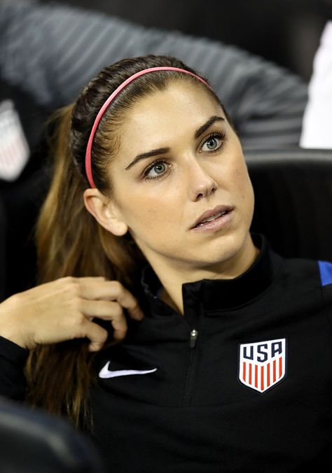 Alexandra Morgan, Uswnt Soccer, Alex Morgan Soccer, Soccer Photography, Female Soccer, Women's Soccer Team, Ronaldo Messi, Good Soccer Players, Female Soccer Players