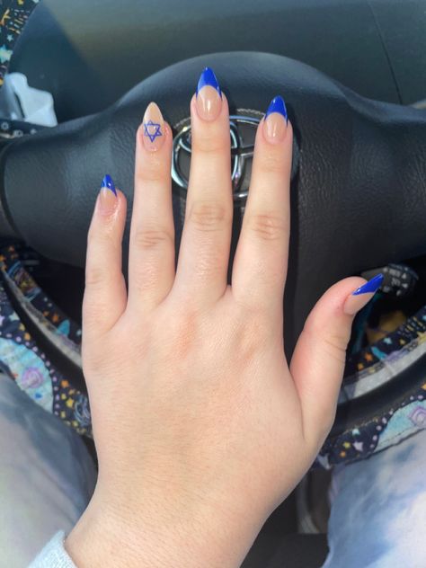 nail inspo/ acrylic nails/ gel/ blue french tip/ holiday nails, hannukah, star of david Jewish Nail Art, Star Of David Nails, Jewish Nails, Hanukkah Nails, Blue French Tip, Flag Nails, Bat Nails, G Nails, Short Gel Nails