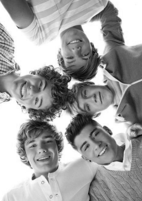 One Direction Wallpaper Iphone, One Directiom, One Direction Photoshoot, One Direction Group, One Direction Collage, One Direction Lockscreen, 1d Day, One Direction Images, One Direction Wallpaper