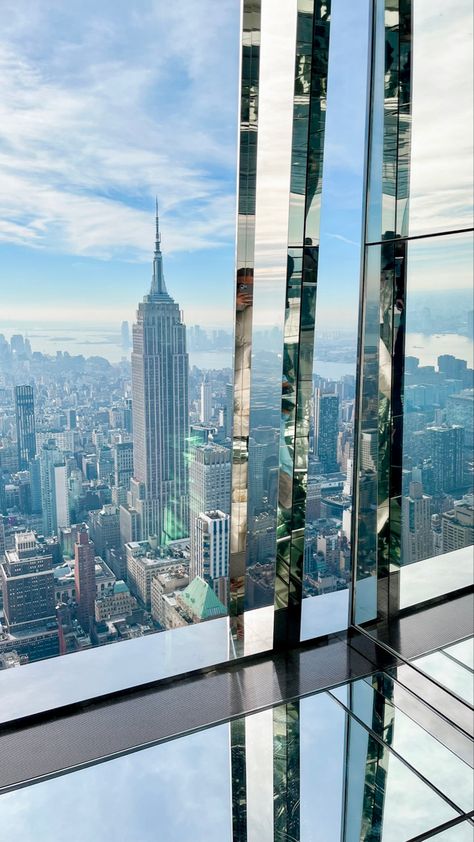 Grey Minimalist Wallpaper, Summit One Vanderbilt, Apartment Rooftop, One Vanderbilt, Building Engineering, Grey Minimalist, Luxurious Apartment, Stay Focus, Nyc City