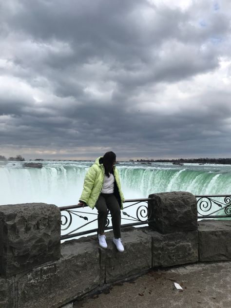 Niagara Falls Outfit, Niagara Falls Trip, Usa Trip, Niagara Falls Canada, Editing Tricks, Moving To Canada, Taehyung Wallpaper, Photo Editing Tricks, Ideas Outfit