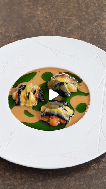 Thomas Pedevilla on Instagram: "Today we’re making a langoustine dish with beautiful ravioli and delicious bisque. 
I used the mold from @jimmi_e @foodshapes.shop 
Find all my written recipes on my @gronda profile!
.
.
#chefstable #chefstalk #chefs #chefsroll #chefslife #chefsplating #chefsalert #chefselection #chefs_eye #chefsteps #chef #instachef #chefroll #chefswords #chefsexcellentplates #reels #reelsinstagram #instagram #instagood #instalike #instadaily #love #plating #food #foodporn #foodphotography #foodstagram #healthyfood #foodies #foodpics" Brownie Fine Dining, Ravioli Plating, Fine Dining Plating, Plating Food, Written Recipes, Chefs Plate, Chefs Table, Ravioli, Fine Dining