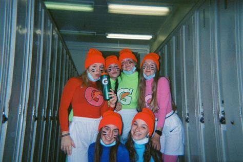 Gatorade Costume, Girl Group Halloween Costumes, Epic Halloween Costumes, Teenage Halloween Costumes, Basic Halloween Costumes, Spirit Week Outfits, Cute Group Halloween Costumes, Halloween Costumes For Teens Girls, Matching Halloween Costumes