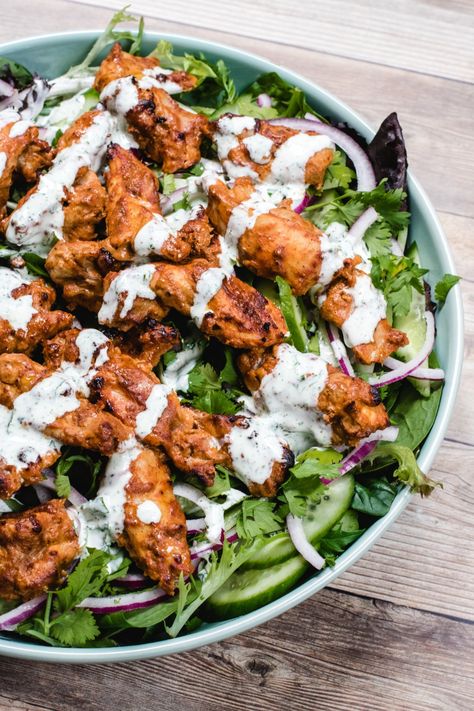 Tandoori Chicken Salad - Have Butter Will Travel Tandoori Chicken Salad, Tandoori Paste, Chicken Tandoori, Quick Pickled Onions, Gluten Free Salads, Healthy Mummy, Low Carb Lunches, Red Onion Salad, Lchf Recipes