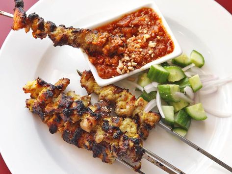 Tamarind Chicken, Tamarind Dipping Sauce, Chicken Satay With Peanut Sauce, Tamarind Recipes, Satay Recipe, Dip Sauce, Dipping Sauces Recipes, Chicken Satay, Dark Meat