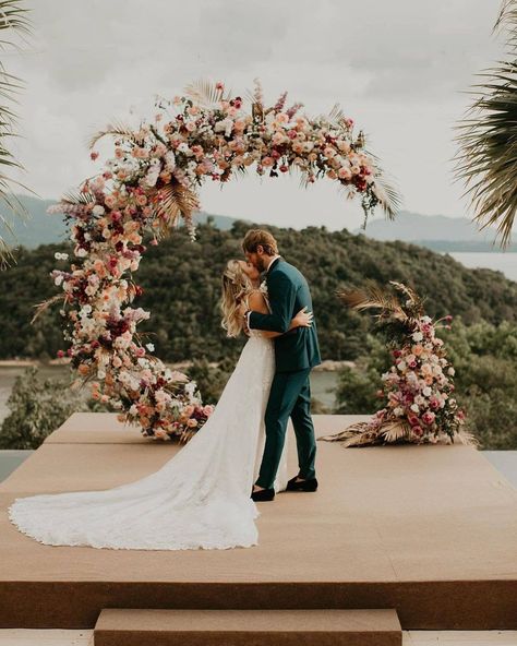 Bride And Groom Under Arch Wedding Photos Thailand Wedding, Wedding Backdrop Design, Flower Moon, Moon Wedding, Wedding Altars, Ceremony Arch, Salou, Wedding Chicks, Planner Inspiration