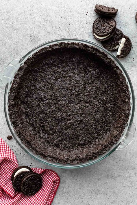 How to make a perfect Oreo cookie crust on sallysbakingaddiction.com Oreo Crust Recipe, Cookie Crust Recipe, Oreo Pie Crust, Cream Pie Filling, Oreo Filling, Oreo Pie, Oreo Cream, Oreo Cookie Crust, Sally's Baking