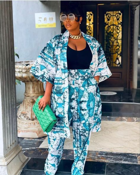 Kimono Ankara, African Kimono, Ankara Kimono, African Prom Dresses, 2piece Outfits, Beautiful Days, African Fashion Skirts, Kimono Design, African Fashion Ankara