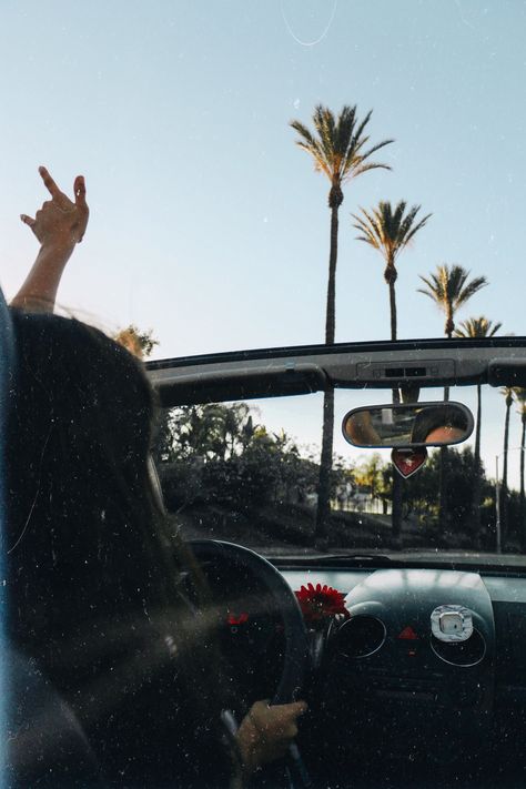 Photo Idea, inspiration, photography, modeling, convertible, car, aesthetic Best Road Trip Songs, Road Trip Songs, Travel Songs, Vsco Pictures, Travel Picture Ideas, Sandiego California, Car Driving, Valentine Photography, Road Trip Fun