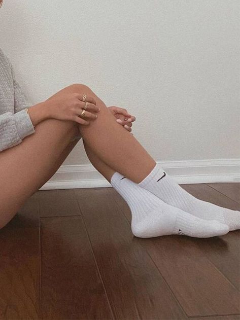 Sports Socks Women, Socks Aesthetic, Socks Gym, Foot Socks, Amazon Reviews, Nike Socks, Ankle Socks Women, Comfortable Socks, Model Poses Photography