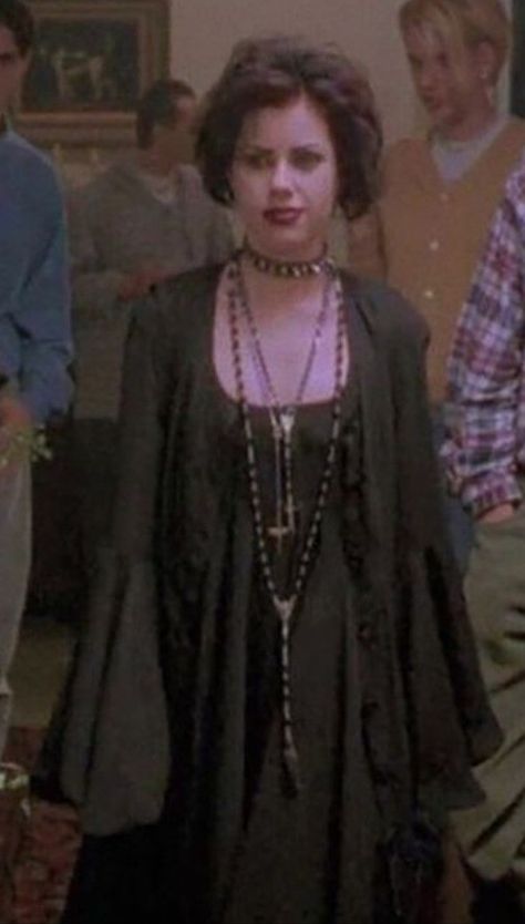 Nancy Downs @ The Craft Nancy Downs The Craft Outfit, Nancy Craft Movie, Nancy Costume The Craft, The Craft Chris, The Craft Characters, The Craft Outfits Movie, The Craft Outfits Nancy, The Craft Costume Nancy, Nancy The Craft Halloween Costume