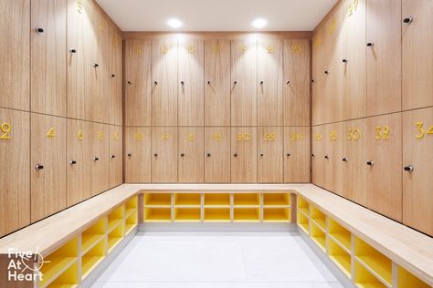 Built In Lockers, Gym Interior, Gym Lockers, Door Locker, Sport Hall, Gym Room, Bench Seating, Gym Design, Changing Room