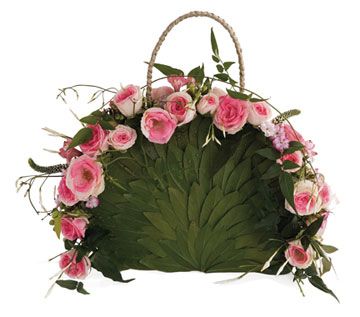 Mountain Wedding Decor, Diy Step, Floral Business, Flower Handbag, Flower Purses, Floral Handbags, Modern Flower Arrangements, Floral Purse, Flower Headpiece