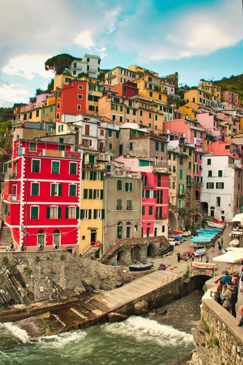 Nice Italy, What To Do In La, La Spezia Italy, Nature City, Liguria Italy, Italian Riviera, Cinque Terre Italy, City Background, Port City