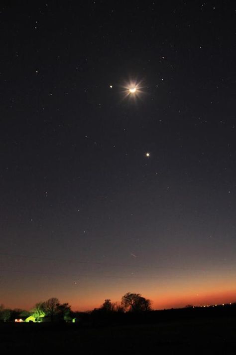 Have you seen Venus and Jupiter in the Western sky? Look about 1 hour after sunset. They will be the brightest "stars" in the sky. Look for a crescent moon to join them around March 25th! Venus And Jupiter, Sky Watching, Iphone Wallpaper Stars, Stars In The Sky, Star Photography, Easter Wallpaper, Iphone Wallpaper Sky, Star Gazing, Northwest Arkansas