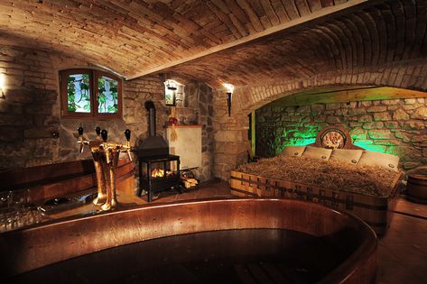 6 of the most amazing beer spas in the Czech Republic #travel #vacation #BeerSpa #CzechRepublic #traveltips Beer Bath, Cast Iron Architecture, Beer Spa, Czech Beer, Karlovy Vary, Log Cabin Decor, Cabin Lodge, Paris Hotels, Spa Experience