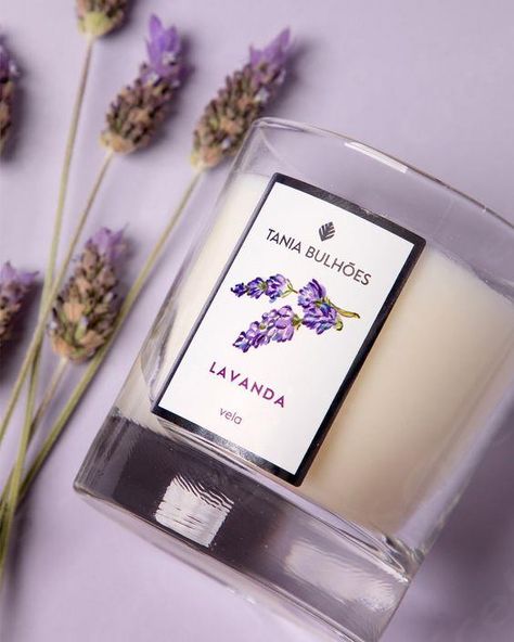 Lavander Candle, Scented Candles Decor, Velas Candles, Candle Sets, Instagram Feed Planner, Candles Photography, Lavender Aesthetic, Coconut Wax Candles, Candle Aesthetic