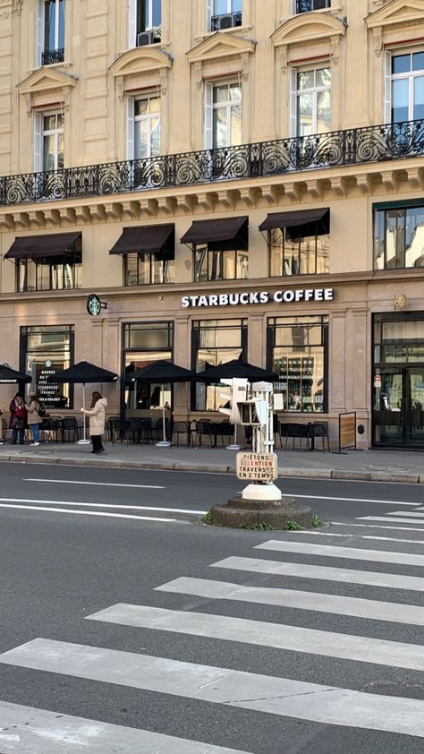 Paris Shopping Street, Starbucks In Paris, Bloxburg Paris, Bloxburg Towns, Locksmith Services, Paris Shopping, Shop Window, Book Ideas, Paris France