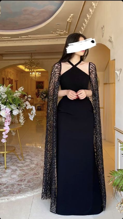 Long Cape, Black Dresses Classy, Pakistani Fancy Dresses, Women Dresses Classy, Modest Dresses Casual, Fancy Dresses Long, Elegant Dresses Classy, Ball Gowns Evening, Quick Outfits