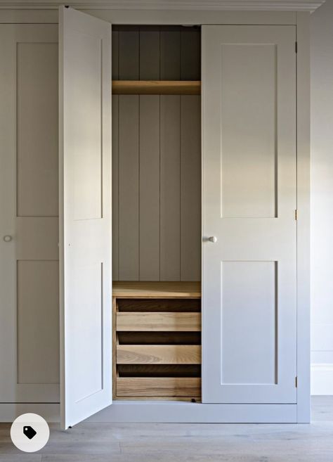 Bedroom Built Ins, Fitted Bedroom Furniture, Bedroom Built In Wardrobe, Bedroom Cupboards, Floor Renovation, Fitted Bedrooms, Built In Cupboards, Build A Closet, Fitted Wardrobes