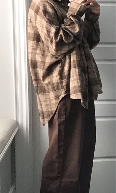 Masc Brown Outfits, Outfits With Brown Pants Aesthetic, Vintage Flannel Outfits Men, Brown Flannel Aesthetic, Grunge Flannel Outfits Men, Baggy Flannel Outfit Men, Men's Flannel Outfit, Baggy Clothing Men, Brown Male Outfit