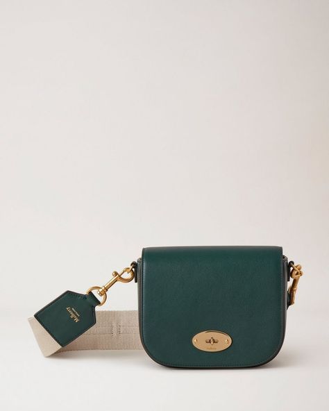 Mulberry Bag, My Style Bags, Green Purse, Dream Gift, Cute Bags, Small Leather Goods, Bags Accessories, Scarfs, Designer Bags