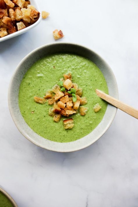 Green Gazpacho, Green Gazpacho Recipe, Gazpacho Recipe, Ottolenghi Recipes, Yotam Ottolenghi, Gazpacho, Stuffed Green Peppers, Delicious Healthy Recipes, Light Recipes