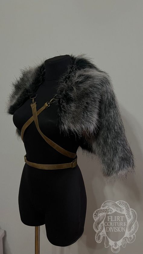 Dragon Shoulder Armor, Wolf Aesthetic Outfit, Fantasy Winter Clothes, Wolf Inspired Outfits, Viking Outfit Woman, Wilderness Outfit, Warrior Outfits, Viking Outfit, Viking Halloween Costume