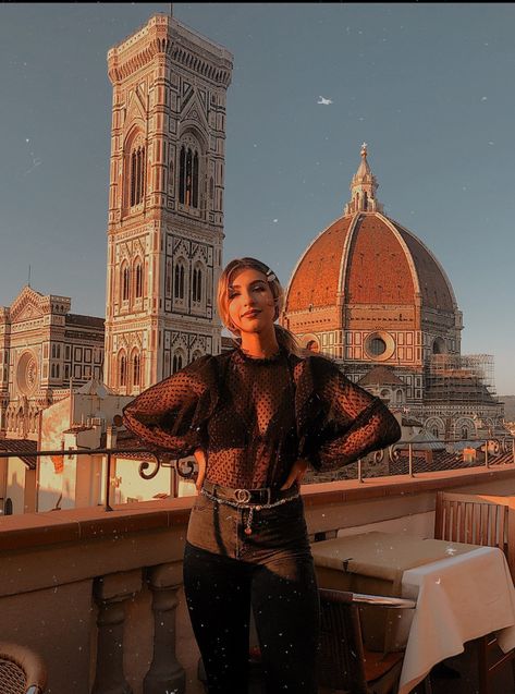 Best View of Florence, Italy's Duomo from View On Art Rooftop Bar & Restaurant Florence Italy Poses, Duomo Florence Photo Ideas, Florence Instagram Pictures, Firenze Photo Ideas, Florence Aesthetic Italy, Pisa Aesthetic, Italy Aesthetic Girl, Florence Italy Aesthetic, Florence Aesthetic