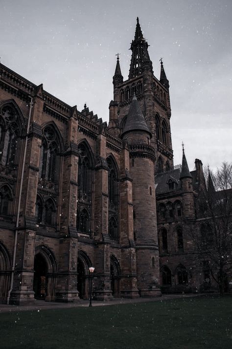 Monster Academy, Dark Academia Widget, Castle School, God Of Malice, Boarding School Aesthetic, Dark Acadamia, Night School, Dark Castle, Aesthetic Dark Academia