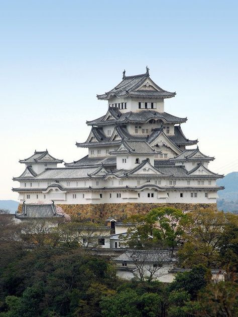 Himeji Castle Japan Japan Honeymoon, Japanese Castles, Ancient Chinese Architecture, Himeji Castle, Kobe Japan, Japan Landscape, Japanese Castle, Japan Architecture, Asian Architecture