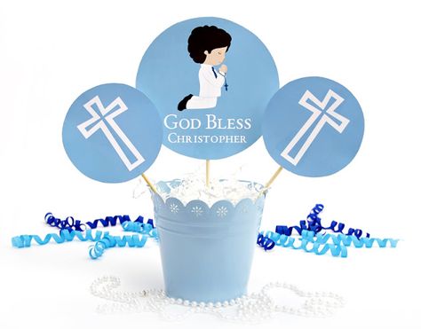 First Communion Boy, Refreshment Table, Simple Centerpieces Diy, Communion Centerpieces, Personalized Centerpieces, Minnie Mouse Party Decorations, Communion Ideas, Boy Printable, Birthday Party Printables