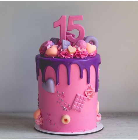 Decor Tort, Pink Cakes, Cake Purple, Beautiful Cake Designs, Cake Decorating Piping, Buttercream Cakes, Cream Cakes, Kids Cakes, Barbie Cake