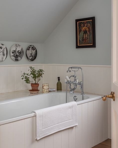 Sloped Bathroom Ceiling, North Facing Bathroom, Small Ensuite Ideas, Cape Cod Bathroom, Small Ensuite, Bathroom 2024, House Models, Built In Bath, 1930s House