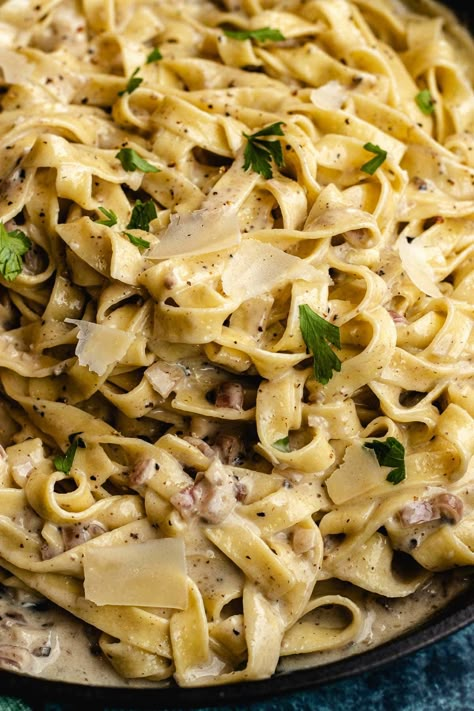 Italian Truffle Pasta, Truffle Cheese Pasta, Truffle Paste Recipe, Truffle Cream Pasta, Pasta With Truffles, Creamy Truffle Pasta Recipe, Truffle Recipe Pasta, Truffle Sauce Pasta, Truffle Sauce Recipe